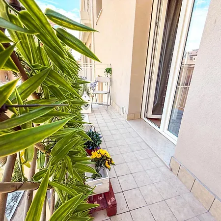 Apartment Springfield Apartment, A 2 Passi Dal Mare Rifa819 *