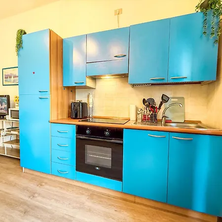 Apartment Springfield Apartment, A 2 Passi Dal Mare Rifa819